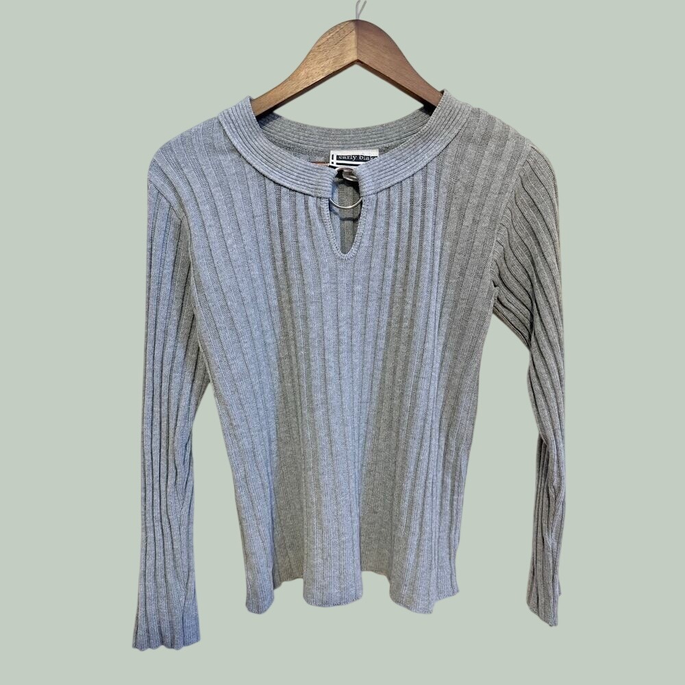 Carly Blake Ribbed Knit Sweater Womens Medium Grey Keyhole Long Sleeve Top USA